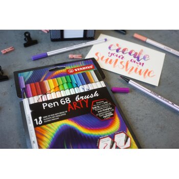 Premium-Filzstift mit Pinselspitze für variable Strichstärken - STABILO Pen 68 brush - ARTY - 18er Pack - mit 18 verschiedenen Farben