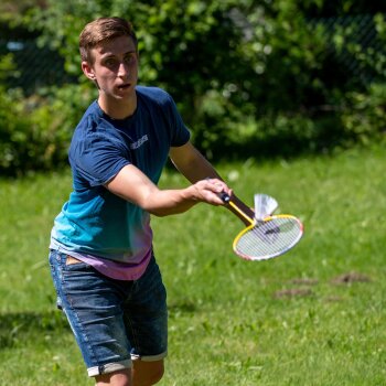 SCHILDKRÖT Sada na bedminton pre 2 hráčov, červená / žltá